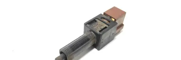 Nissan Qashqai+2 Brake pedal sensor switch