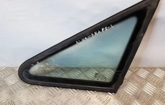 Seat Alhambra (Mk1) Front triangle window/glass 
