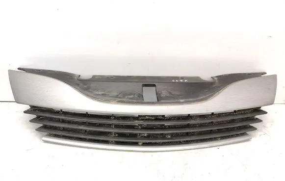Renault Laguna II Front bumper upper radiator grill 8200012581 TEB76