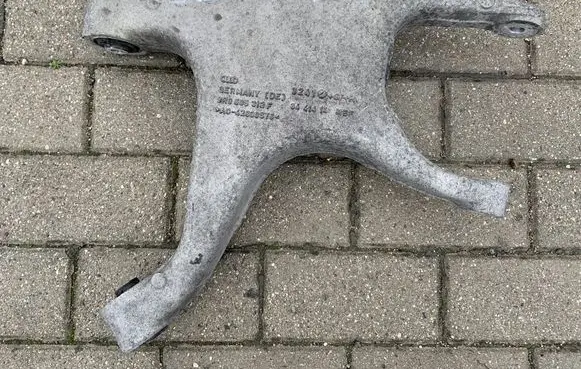 Audi A6 S6 C7 4G Rear upper control arm/wishbone 8R0505312F