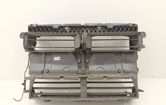 BMW 2 F46 Intercooler air guide/duct channel 8499973 9319918