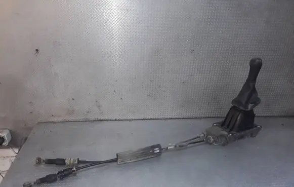 Nissan Note (E11) Gear shifter/selector 