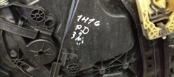 Volvo V40 Front window lifting mechanism without motor 31276216 3188996