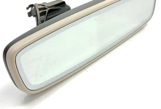 Rear view mirror (interior)
