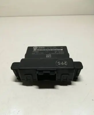 Volkswagen Golf Plus Gateway control module 1K0907530E 1K0907951