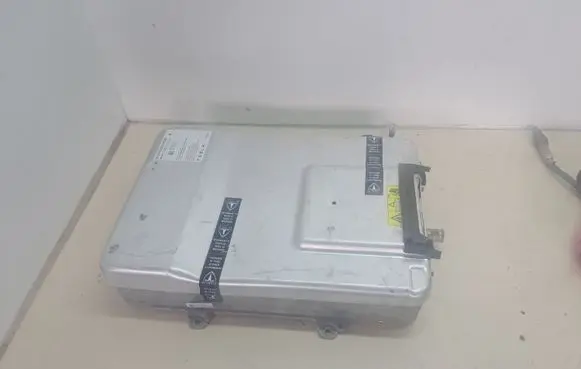 Tesla Model S Voltage converter inverter 101496300J