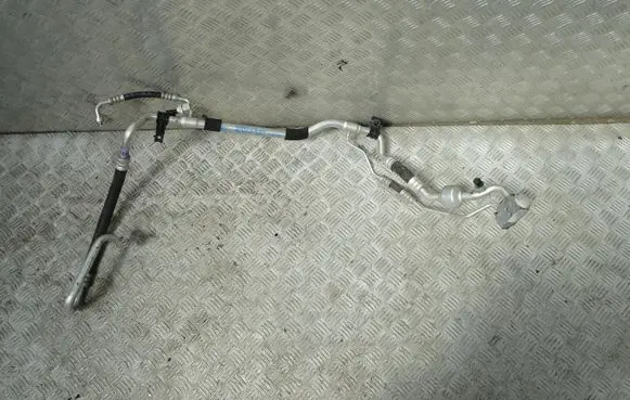 KIA Xceed Air conditioning (A/C) pipe/hose