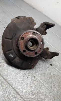 Volkswagen Polo Front wheel hub