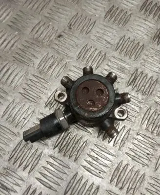 Ford Focus Fuel distributor R9144Z020C