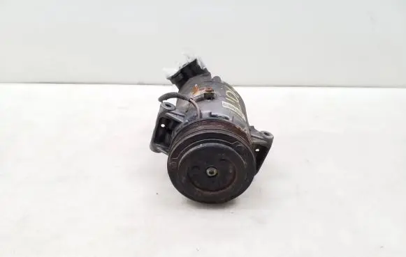 Opel Zafira B Air conditioning (A/C) compressor (pump) 6562434