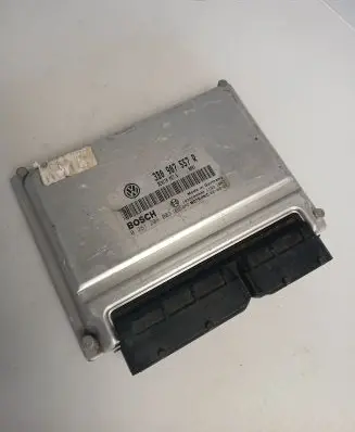 Volkswagen PASSAT B5.5 Engine control unit/module 3B0907557R 1039S00000 0261208003