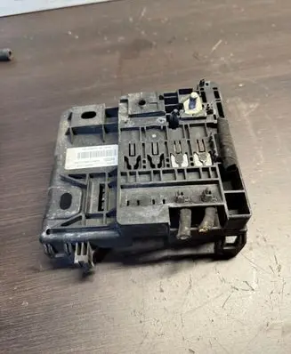 Ford Focus Fuse module JX6T14A094AC 1804050091