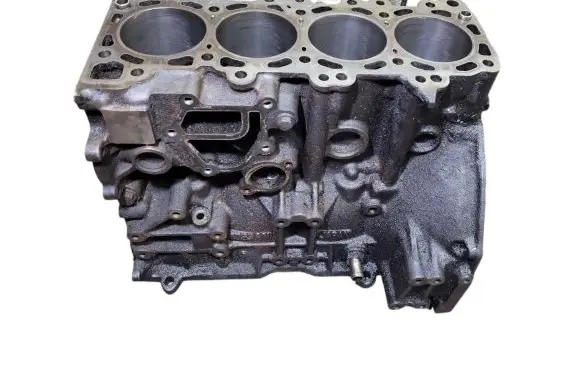 Nissan X-Trail T30 Engine block YD22 73NR