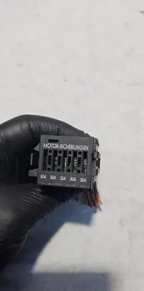 BMW 5 E39 Other relay 17666000000