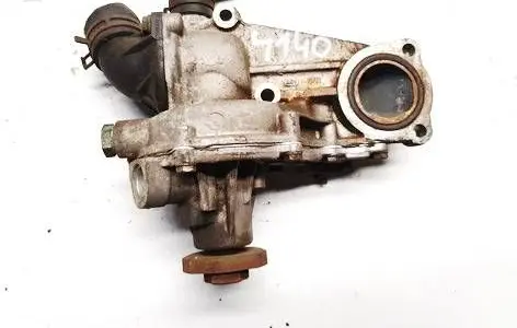 Volkswagen PASSAT B5 Water pump hhk030121121b