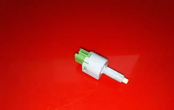 Mitsubishi ASX Brake pedal sensor switch F80CS53