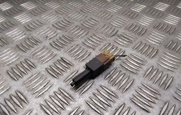 Clutch pedal sensor