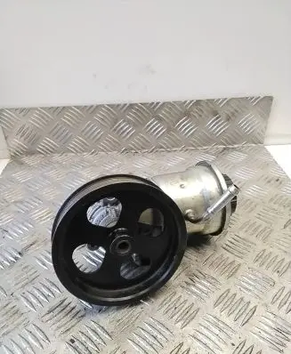 Toyota Corolla Verso AR10 Power steering pump