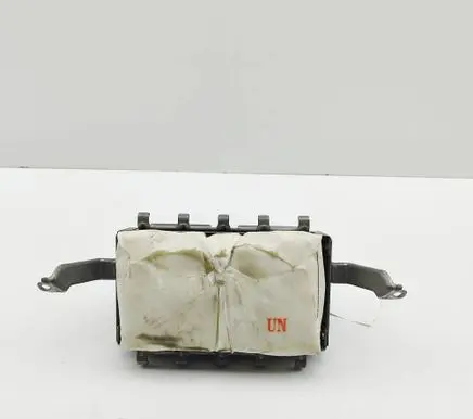 Toyota Urban Cruiser (XP110) Passenger airbag 7396052120