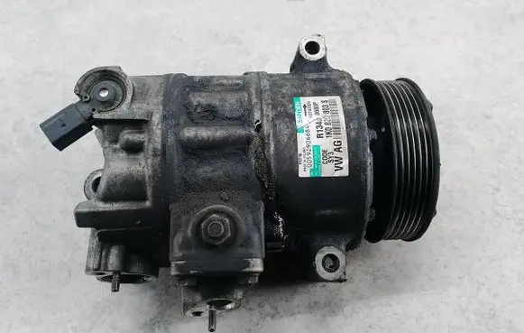 Volkswagen Golf Plus Air conditioning (A/C) compressor (pump) 1K0820803S