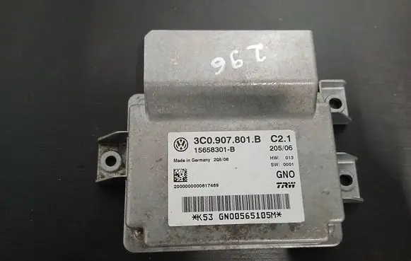 Volkswagen PASSAT B6 Hand brake control module 3C0907801B 15658301B