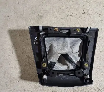 Mazda 5 Gear shifter surround trim plastic CC2964341