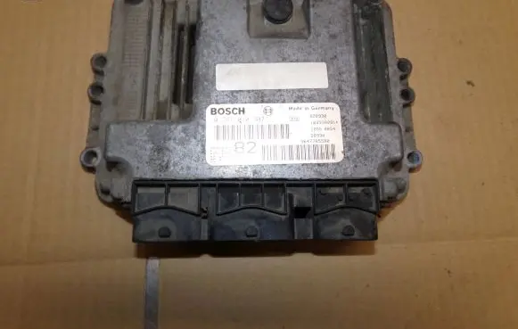 Peugeot 206 Engine control unit/module 0281010707