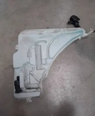 BMW 3 F30 F35 F31 Windshield washer fluid reservoir/tank 7241671