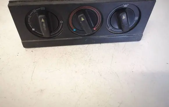 Audi 80 90 B3 Climate control unit 893819073B
