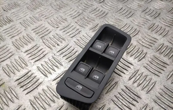 Volkswagen Golf VII Electric window control switch 5G0959857D
