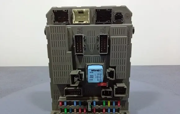 Peugeot 807 Fuse box set 1400310680