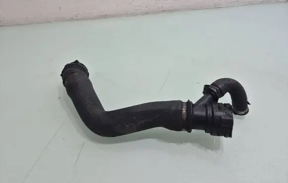 BMW 5 E60 E61 Engine coolant pipe/hose 