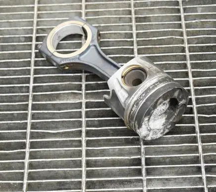 Mercedes-Benz Sprinter W906 Piston A6460300220 A6460300917
