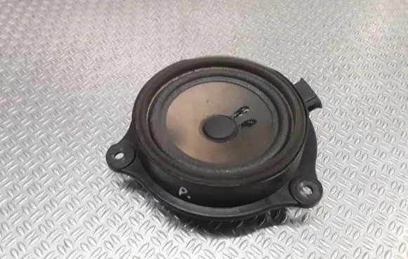Audi A6 S6 C6 4F Front door speaker 4F0035411