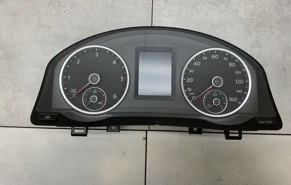 Speedometer (instrument cluster)