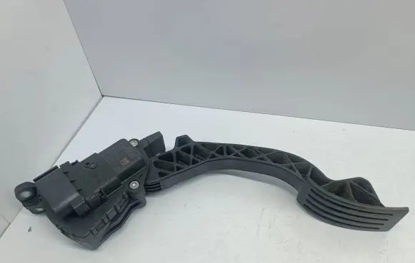 Ford Focus C-MAX Accelerator throttle pedal 3M519F836AE 6PV00864110