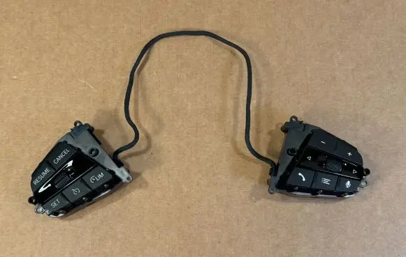 BMW 3 G20 G21 Steering wheel buttons/switches 61319873220