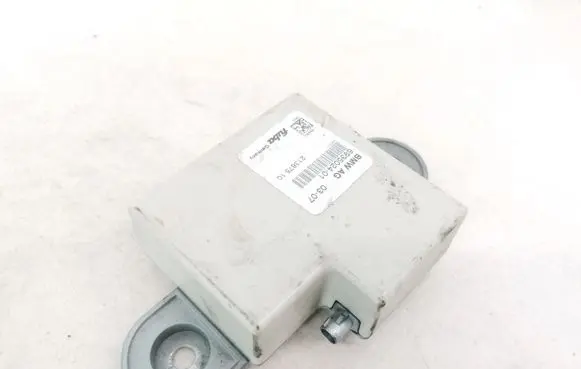 BMW 3 E90 E91 Antenna control unit 693502401 6935024-01