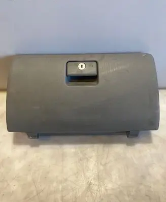 Glove box