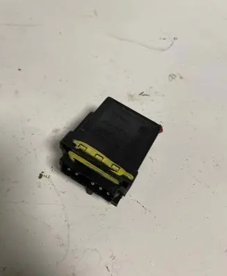 Glow plug pre-heat relay