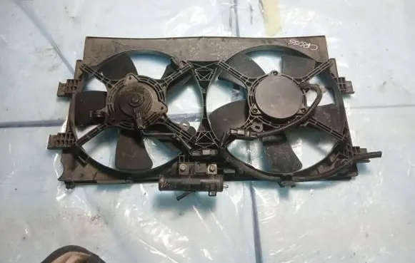 Citroen C-Crosser Radiator cooling fan shroud