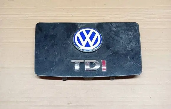 Volkswagen Golf Plus Engine cover (trim)