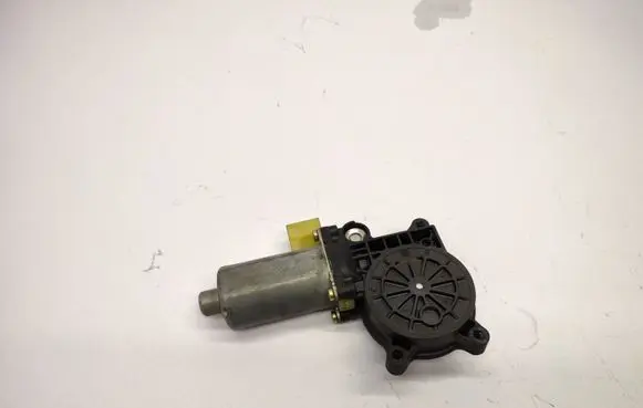 BMW 3 E46 Front door window regulator motor 0130821717 676283620640