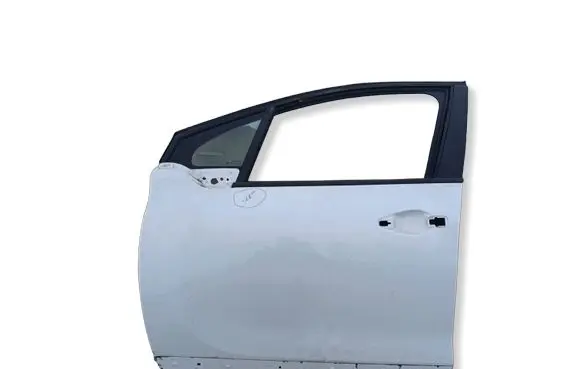 Peugeot 2008 I Front door 43R007951