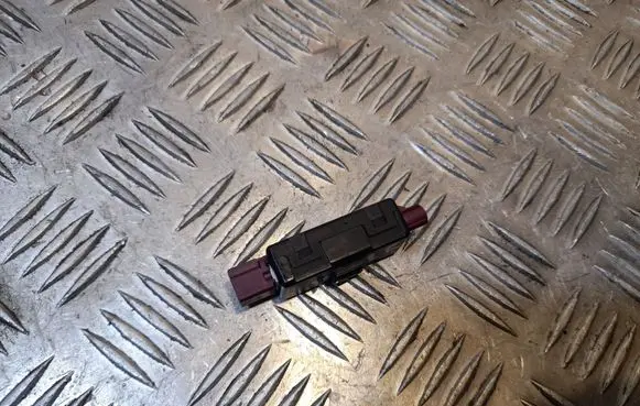 Volkswagen Jetta VI Aerial antenna filter 5N0035253