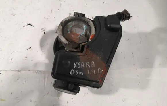 Citroen Xsara Power steering pump 9638364580