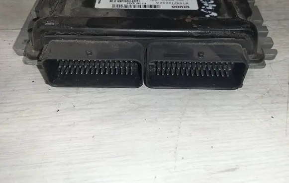 Volvo S40, V40 Fuel injection control unit/module 290429754 L03547 S108212202A