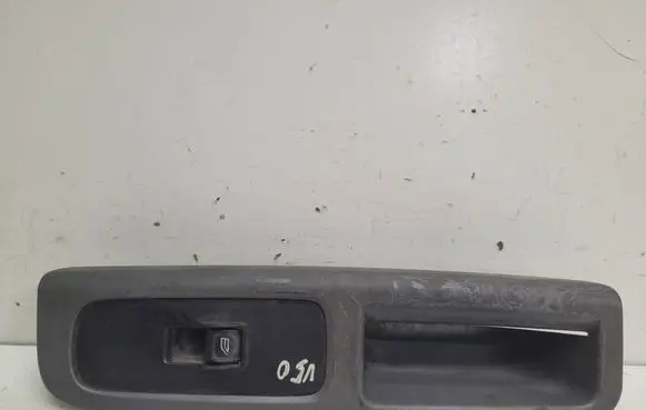 Volvo V50 Electric window control switch 8679473 3865