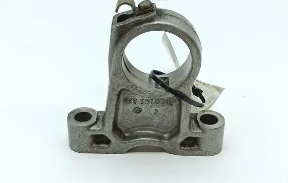 Mercedes-Benz COMPAKT W115 Camshaft holder 6160510612 R6160510612 A6160510612