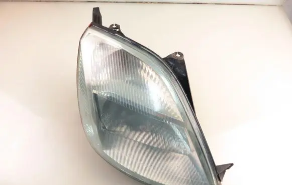 Ford Fiesta Headlight/headlamp